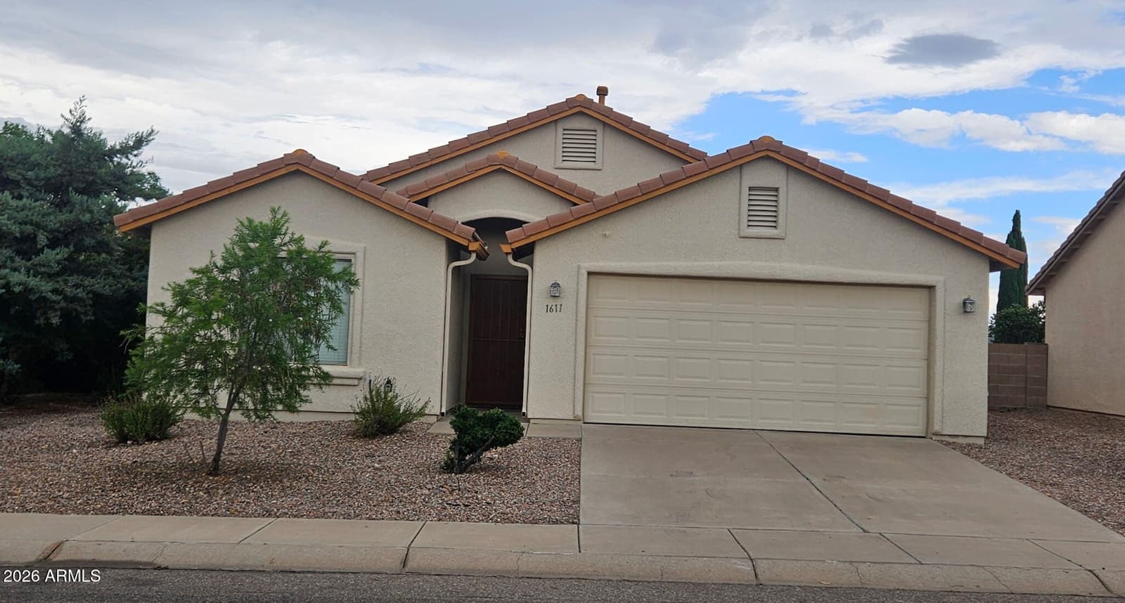 1611 Ironmaster Street, Sierra Vista, AZ 85635 — photo 1 of 30