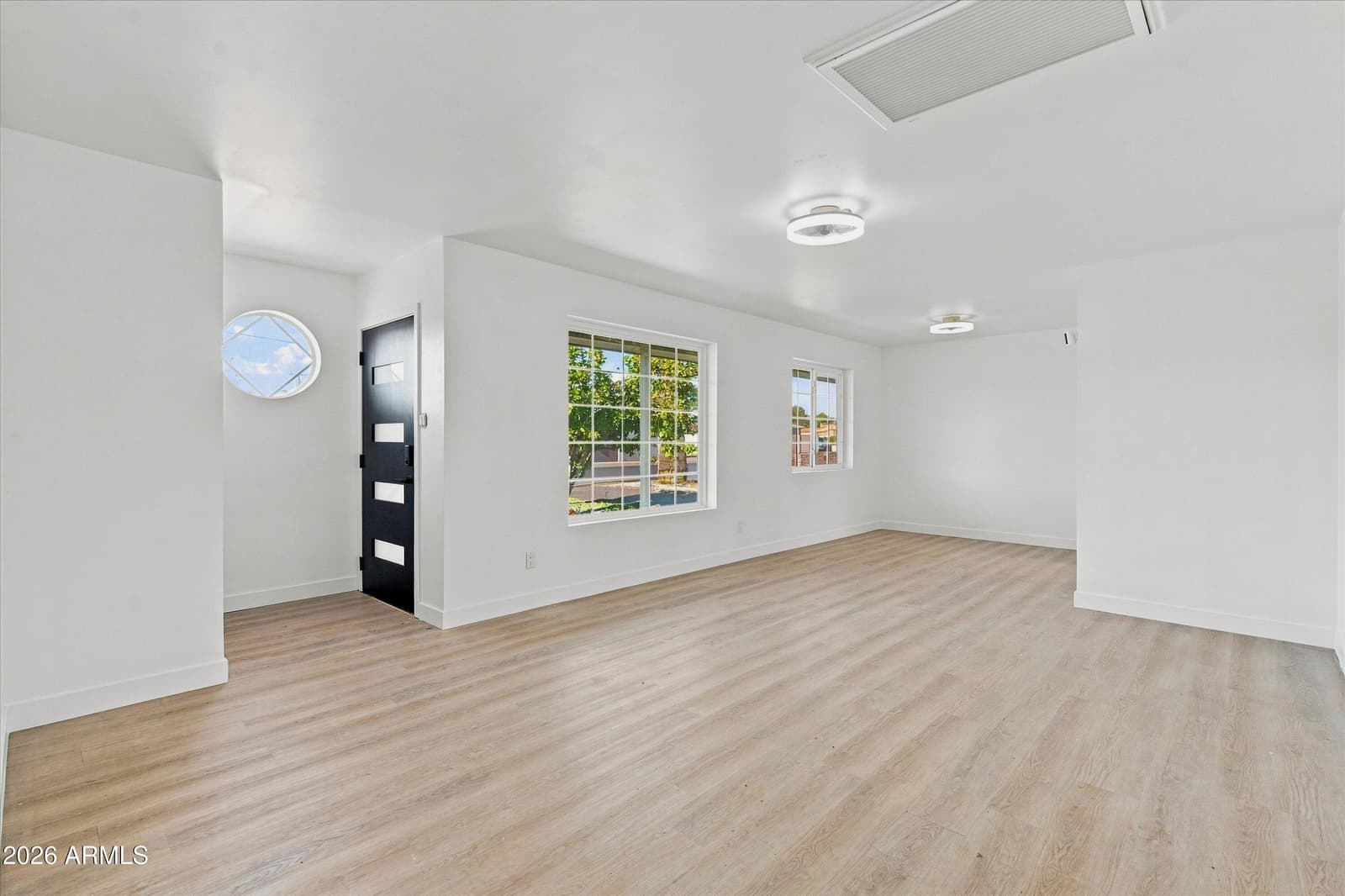 717 W Georgia Avenue, Phoenix, AZ 85013 — photo 5 of 25