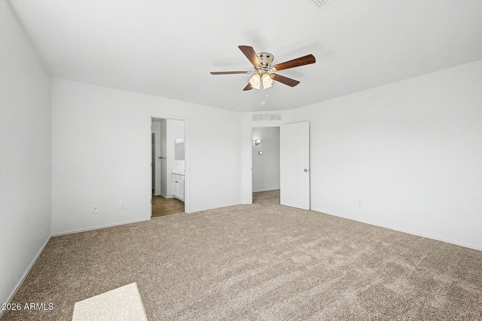2297 W Silver Creek Lane, San Tan Valley, AZ 85144 — photo 18 of 40