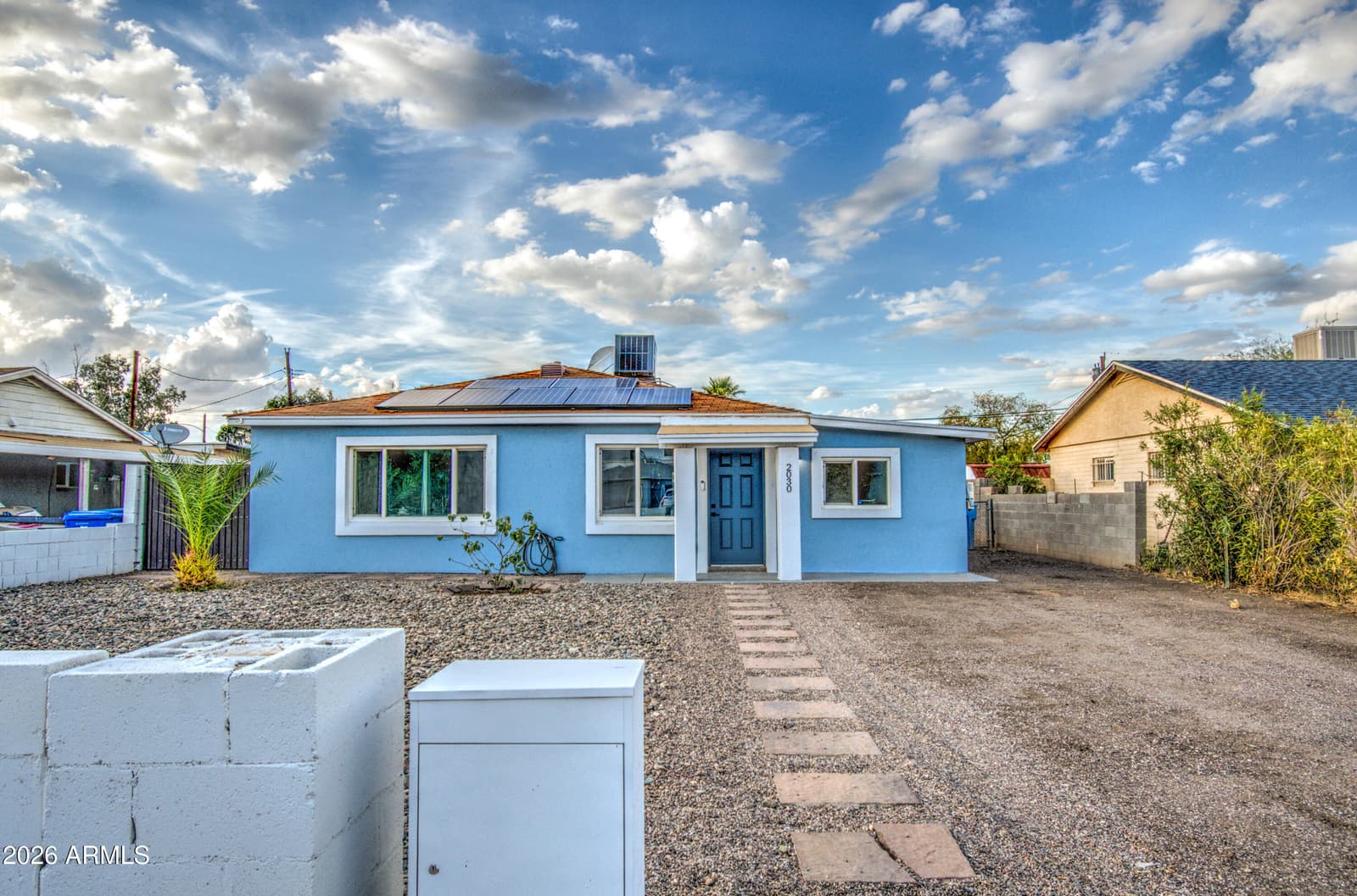 2030 W Monte Vista Road, Phoenix, AZ 85009 — photo 3 of 43