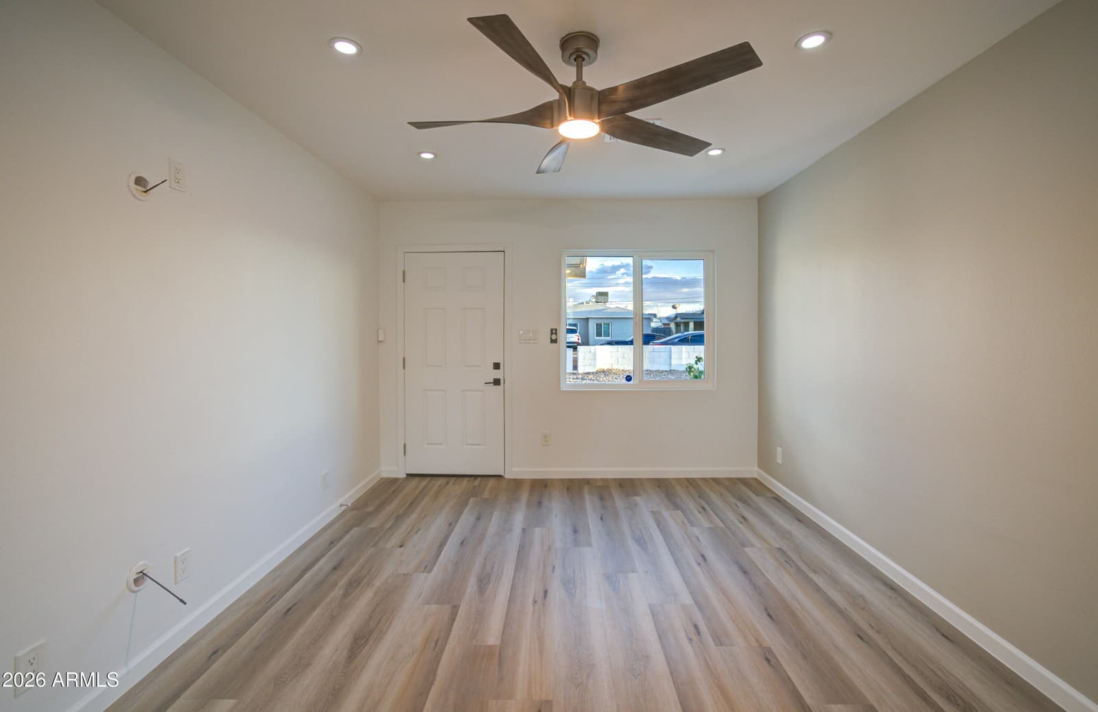 2030 W Monte Vista Road, Phoenix, AZ 85009 — photo 6 of 43