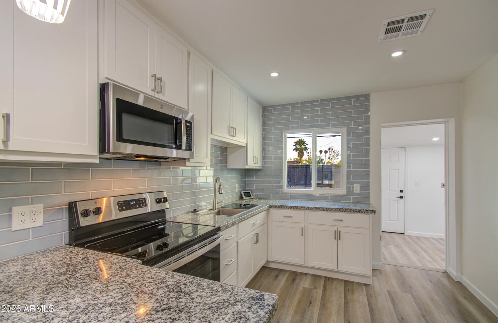 2030 W Monte Vista Road, Phoenix, AZ 85009 — photo 12 of 43