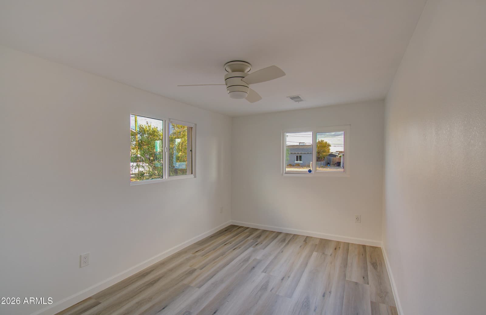 2030 W Monte Vista Road, Phoenix, AZ 85009 — photo 16 of 43