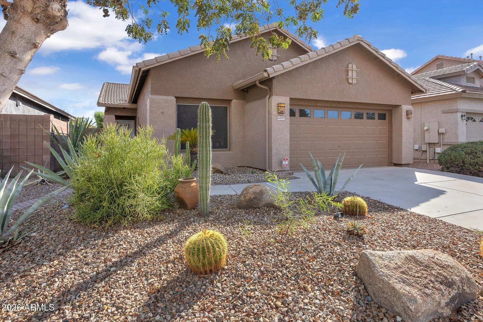 44087 W Granite Drive, Maricopa, AZ 85139 — photo 3 of 37