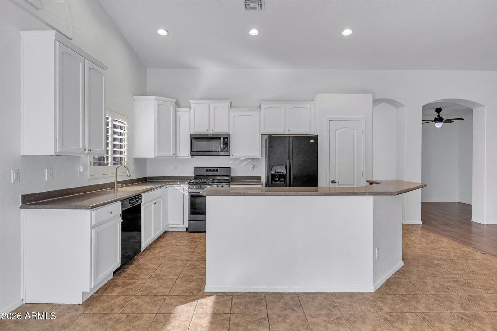 44087 W Granite Drive, Maricopa, AZ 85139 — photo 13 of 37