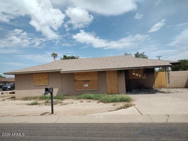 410 W Carson Road, Phoenix, AZ 85041 — photo 1 of 8
