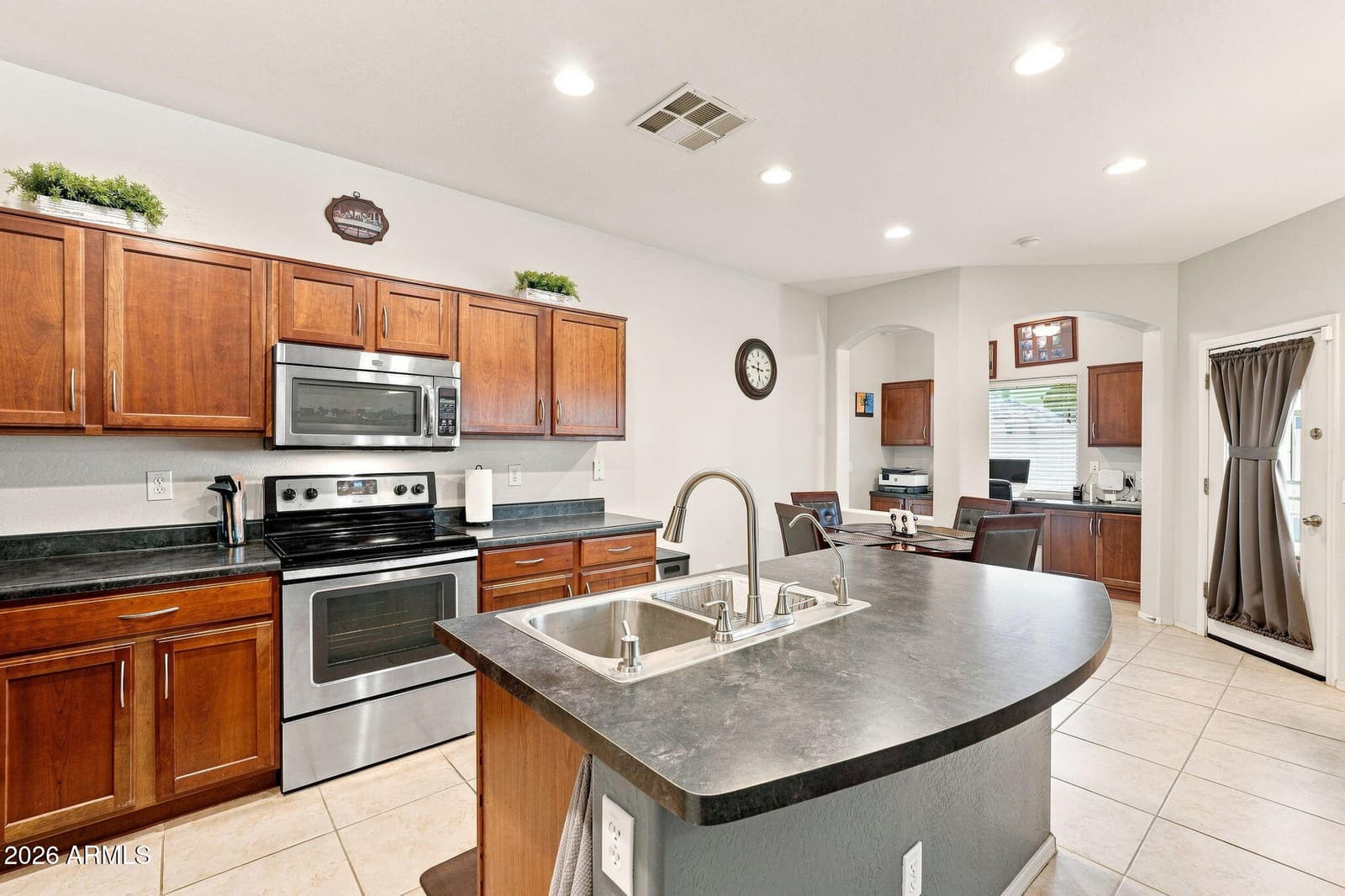 41307 W Laramie Road, Maricopa, AZ 85138 — photo 11 of 37