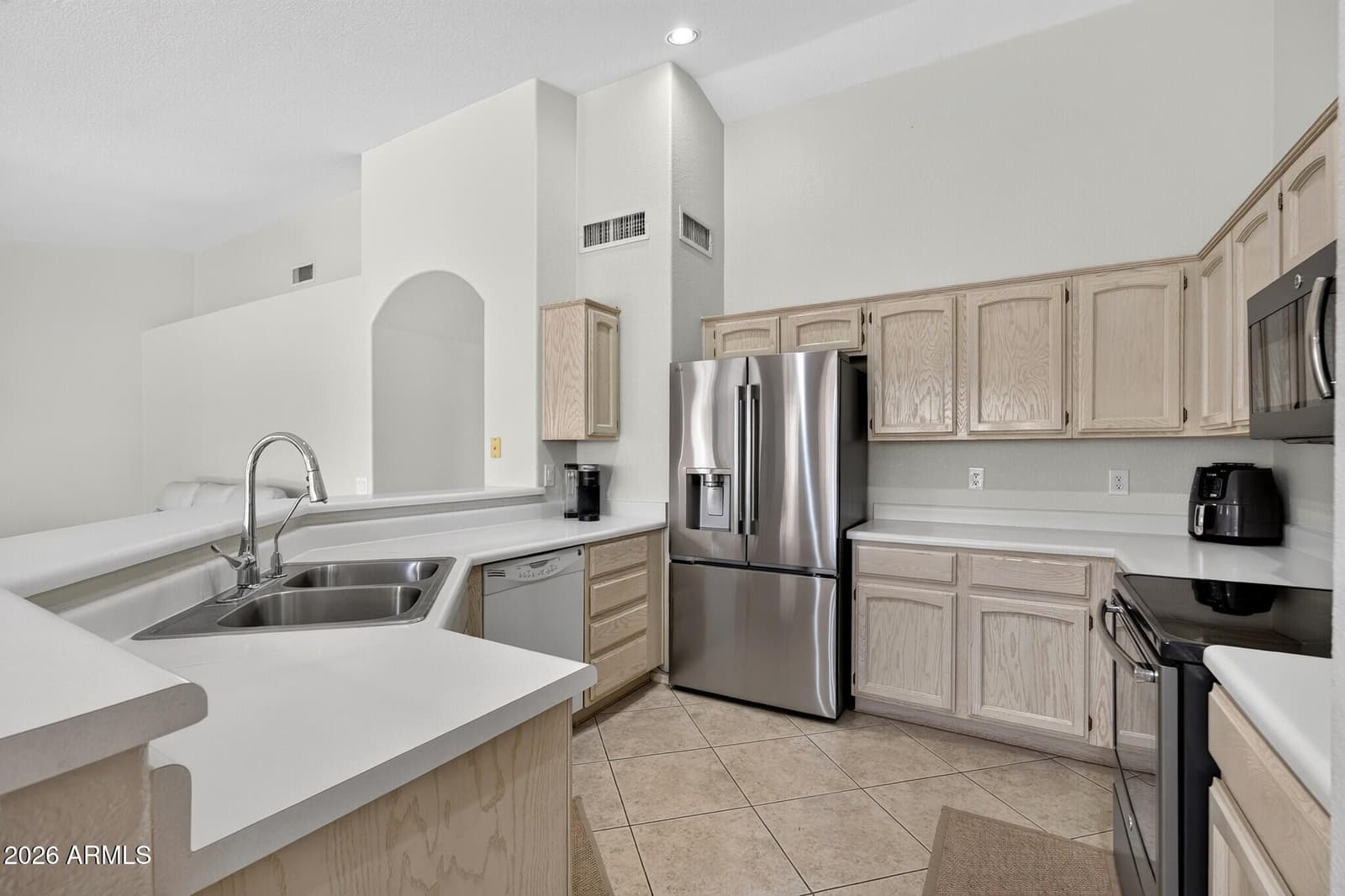 10209 E Coopers Hawk Drive, Sun Lakes, AZ 85248 — photo 12 of 44