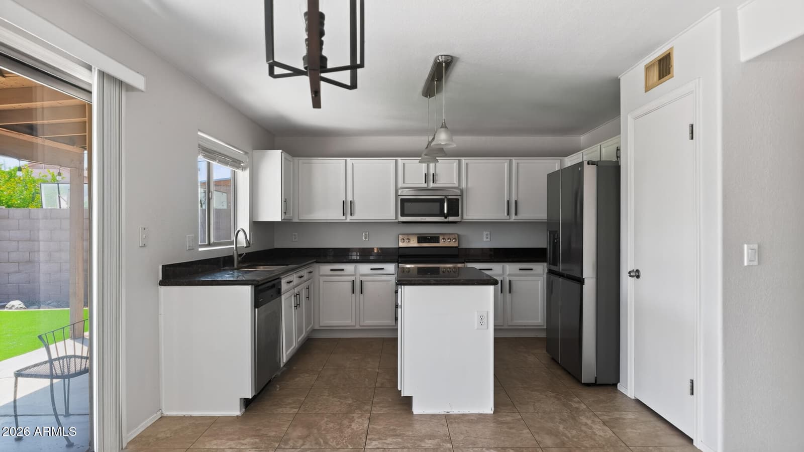 3619 N 104th Drive, Avondale, AZ 85392 — photo 10 of 28