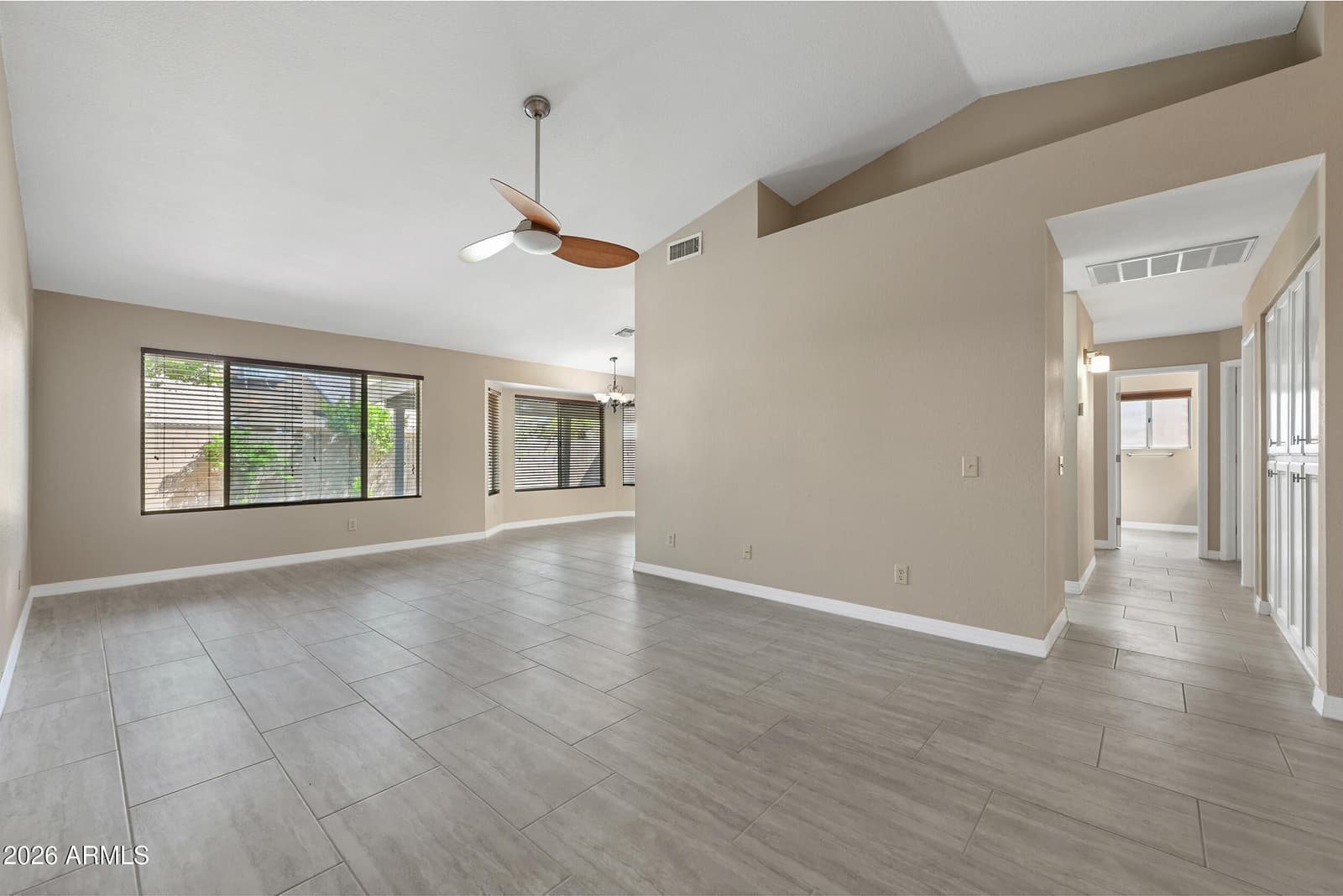 4344 W Mariposa Grande, Glendale, AZ 85310 — photo 11 of 22
