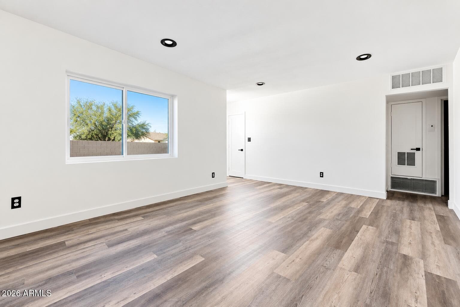 3322 E Willetta Street, Phoenix, AZ 85008 — photo 7 of 32