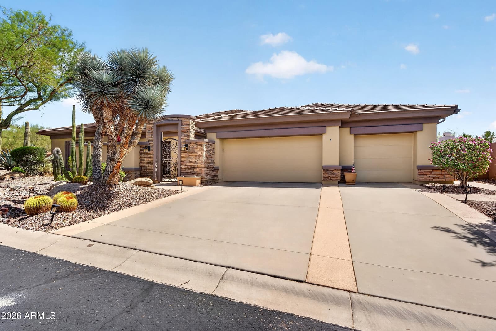42229 N Astoria Way, Anthem, AZ 85086 — photo 3 of 64