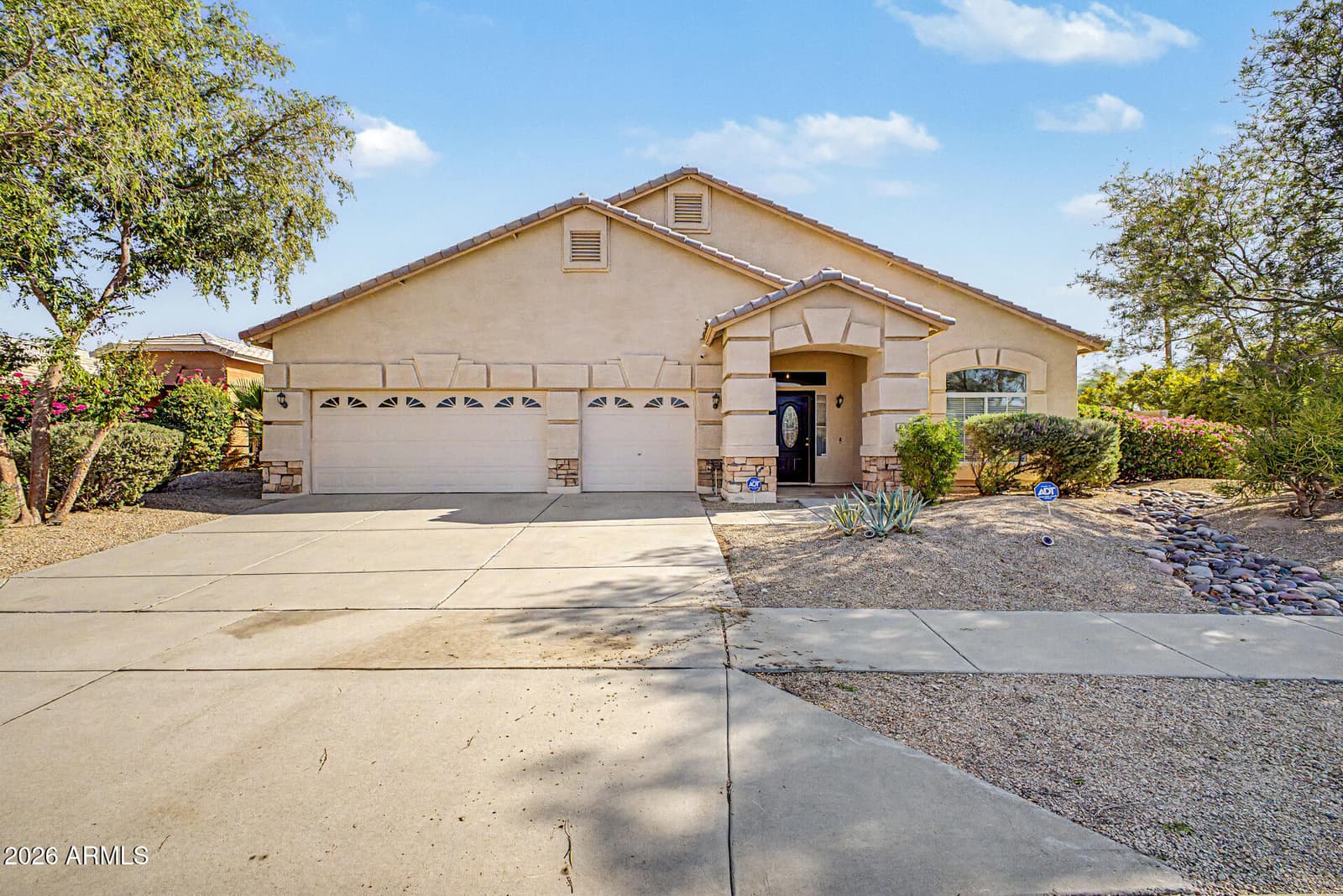 907 E Gary Lane, Phoenix, AZ 85042 — photo 35 of 46