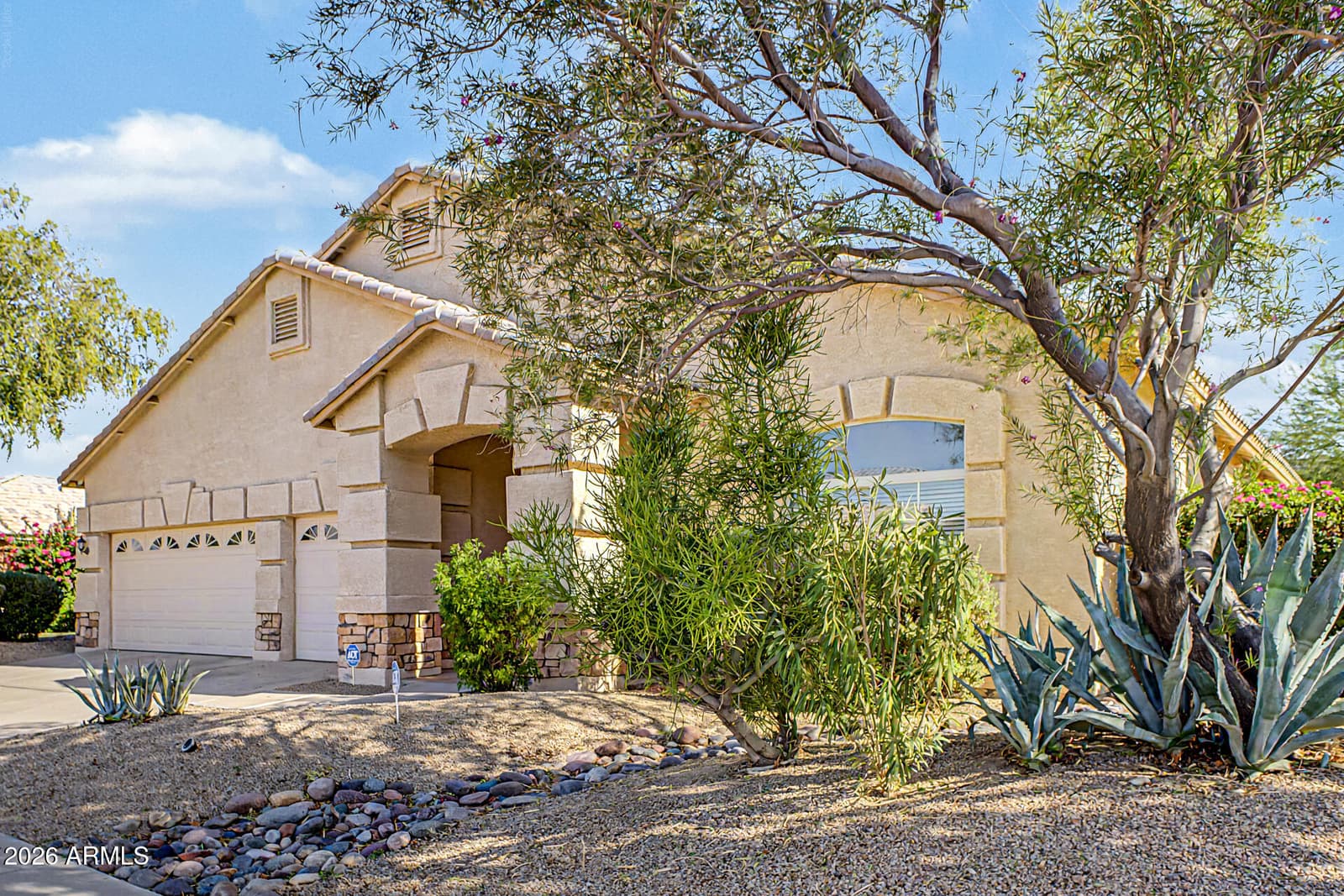 907 E Gary Lane, Phoenix, AZ 85042 — photo 37 of 46