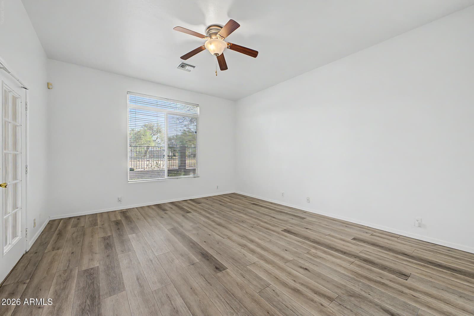 907 E Gary Lane, Phoenix, AZ 85042 — photo 19 of 46