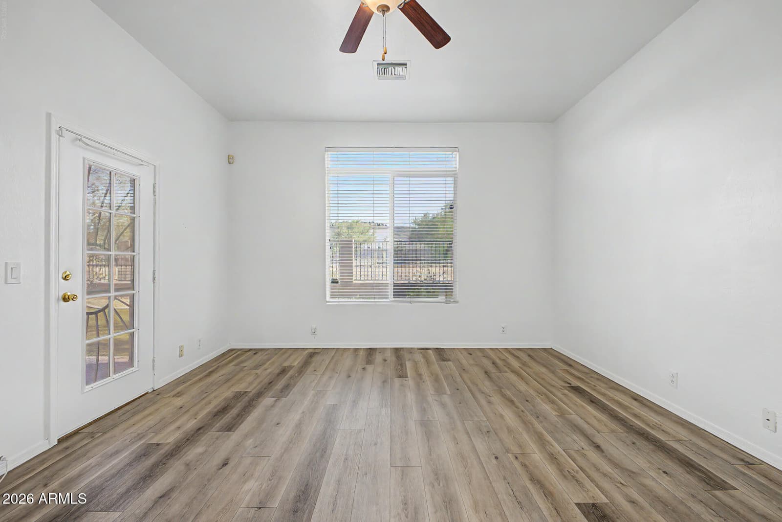 907 E Gary Lane, Phoenix, AZ 85042 — photo 20 of 46