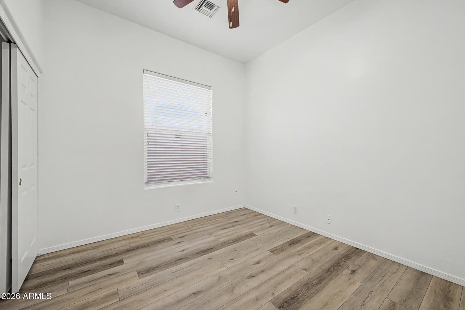 907 E Gary Lane, Phoenix, AZ 85042 — photo 28 of 46