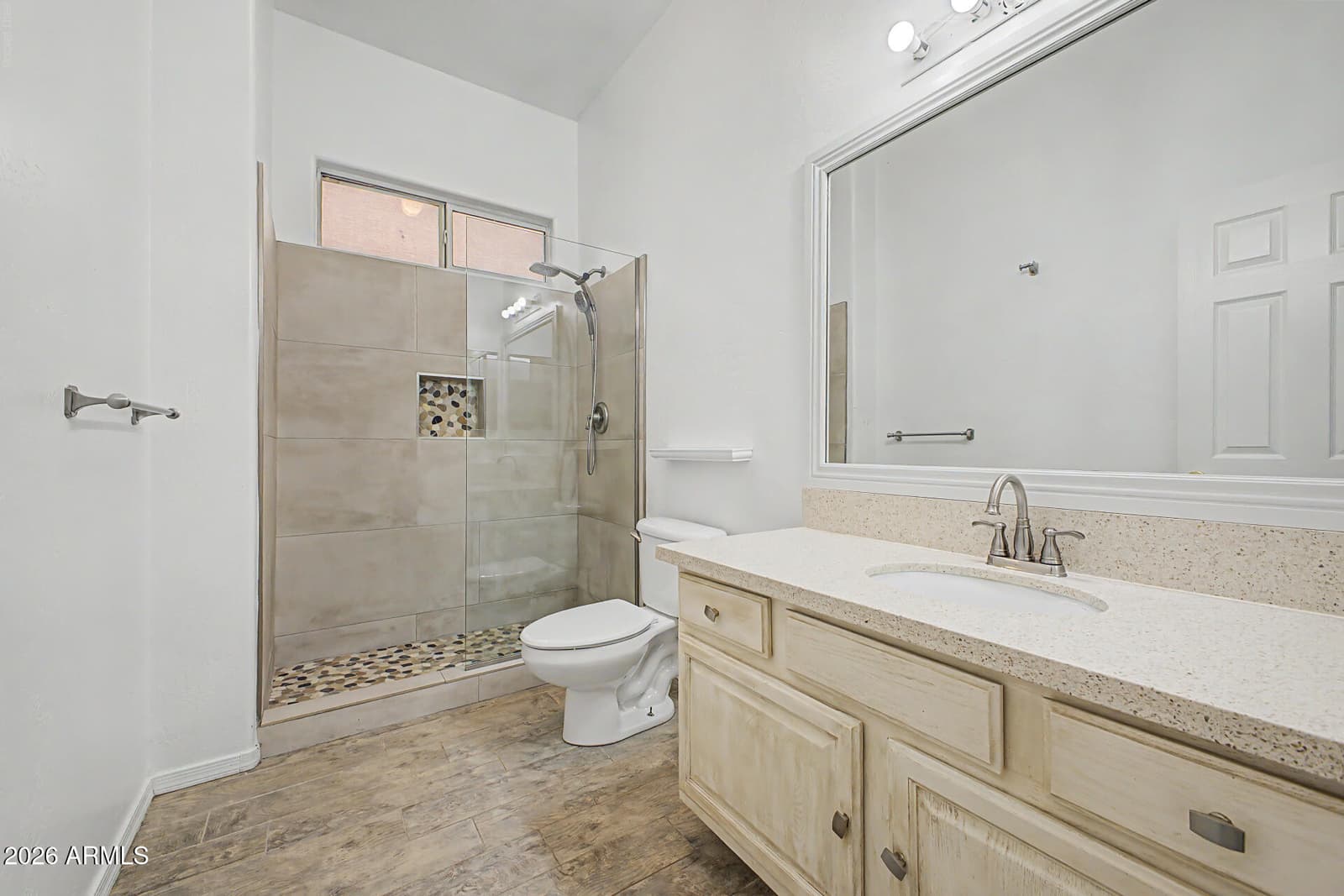 907 E Gary Lane, Phoenix, AZ 85042 — photo 32 of 46