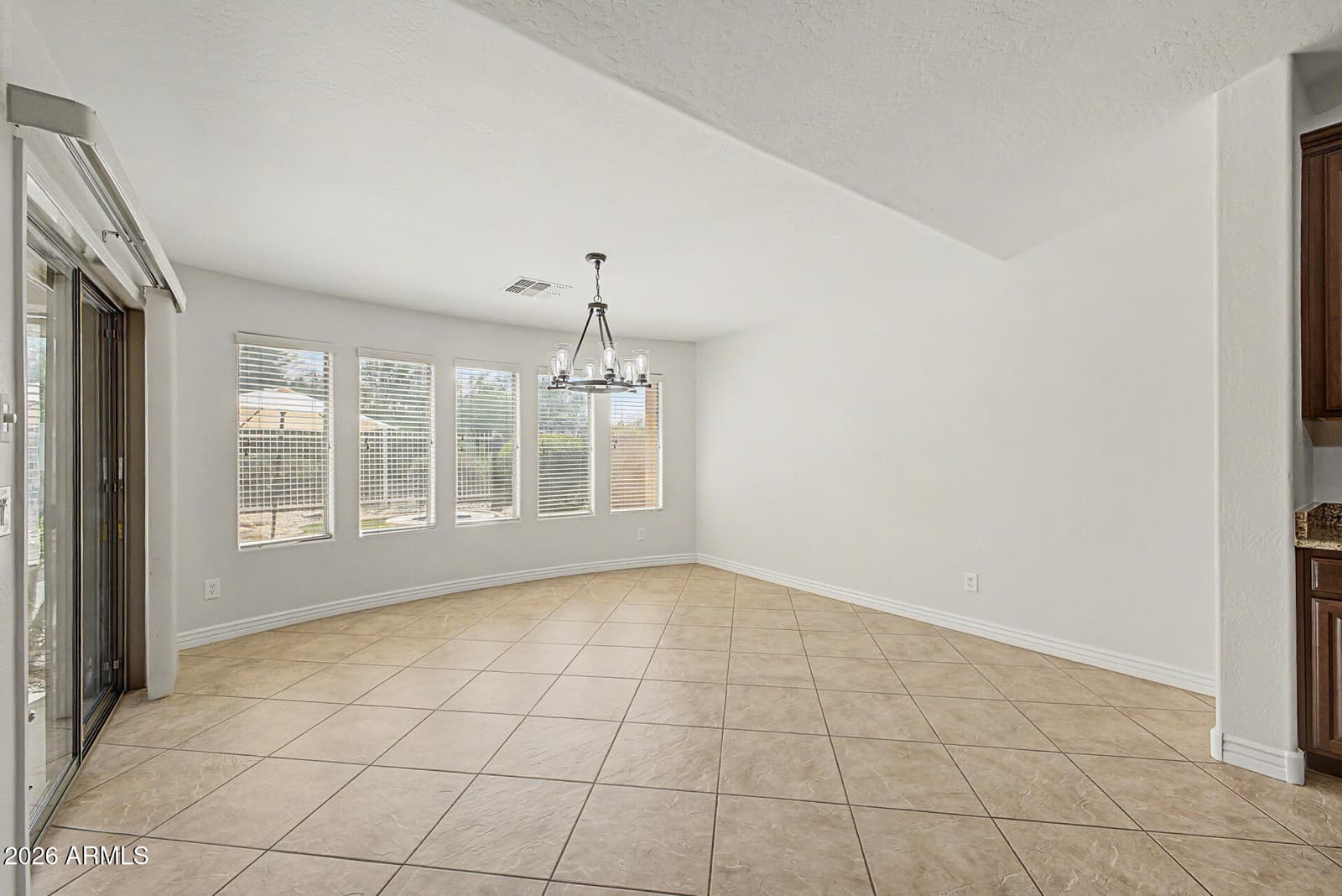 4017 E Hashknife Road, Phoenix, AZ 85050 — photo 11 of 38