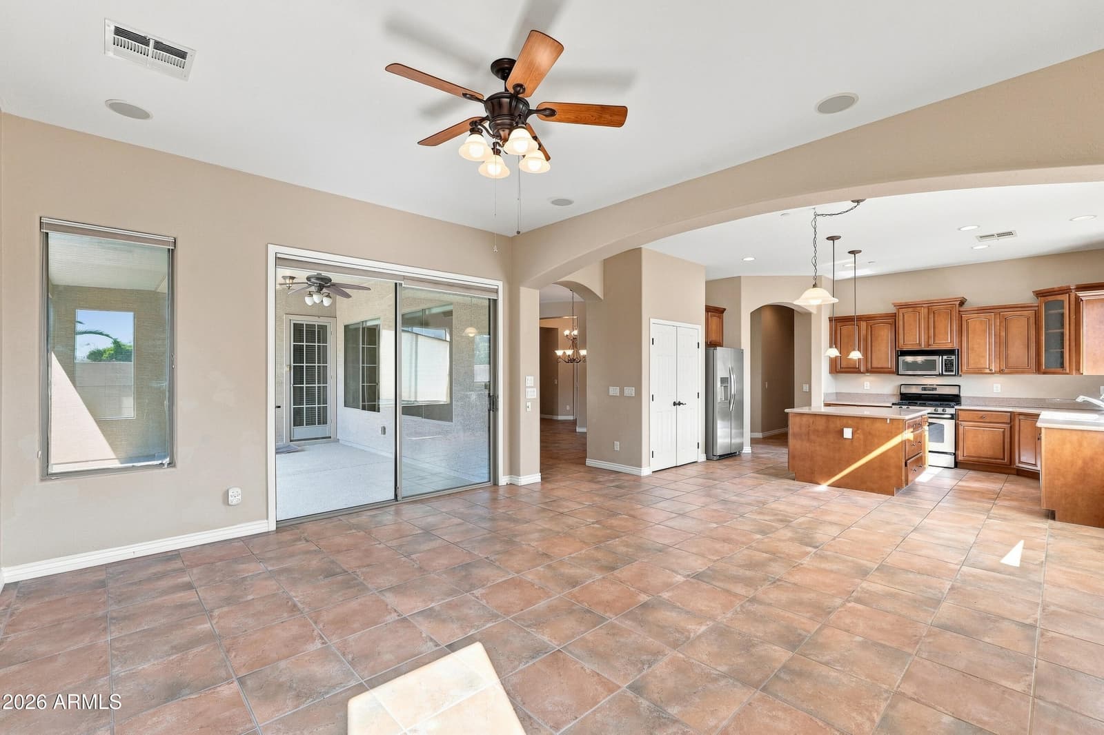13511 W Monterey Way, Avondale, AZ 85392 — photo 8 of 38
