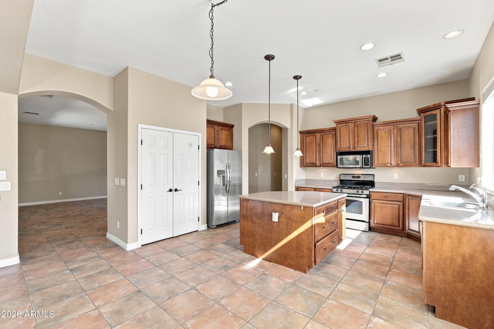 13511 W Monterey Way, Avondale, AZ 85392 — photo 14 of 38