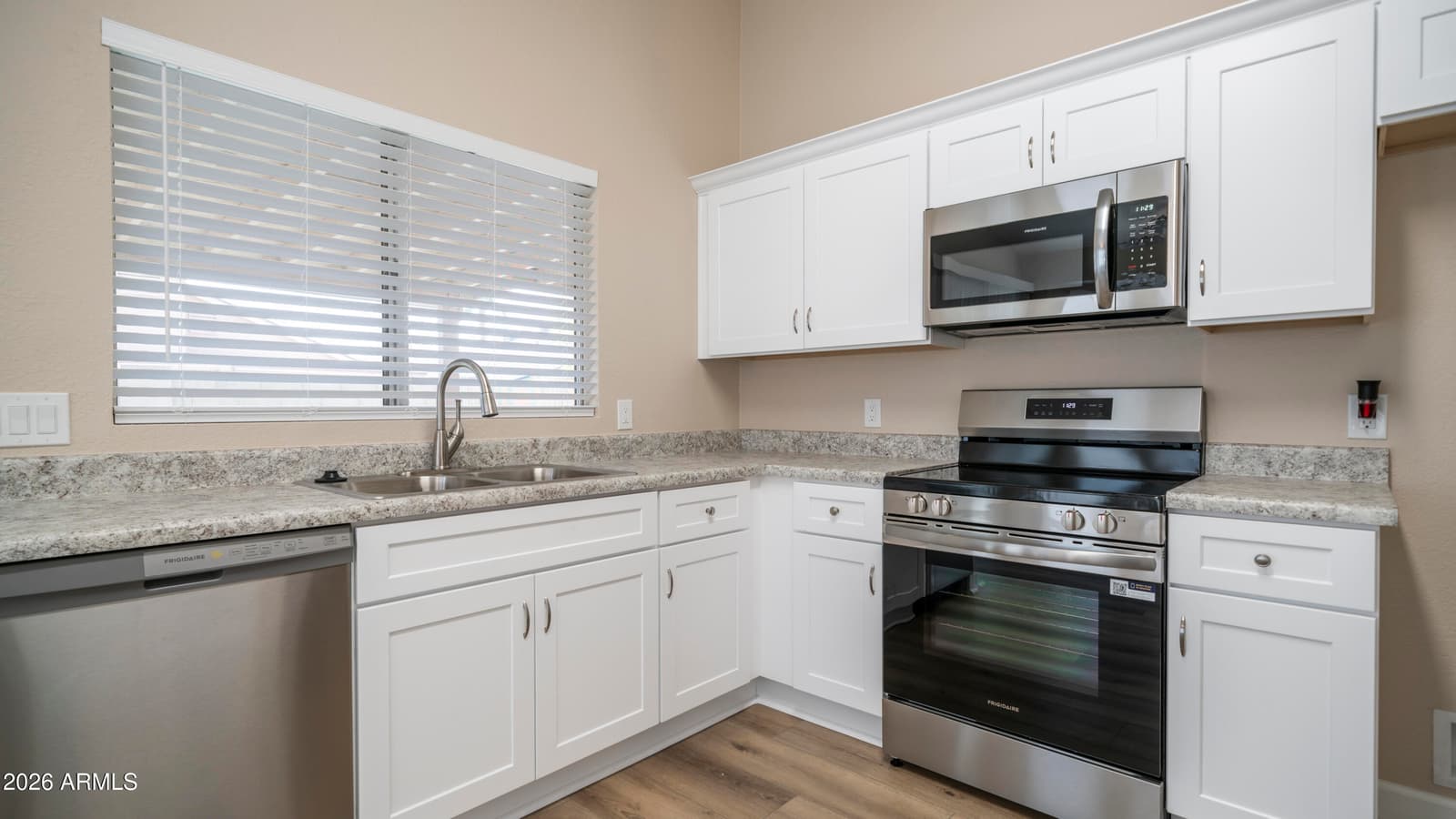 4011 W Chama Drive, Glendale, AZ 85310 — photo 3 of 24