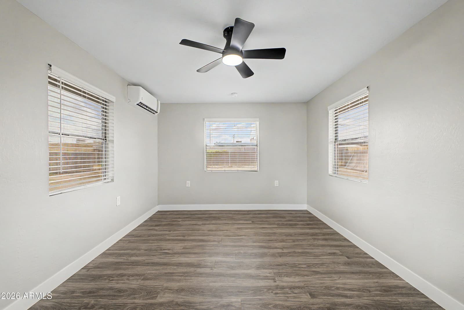 6722 N 24th Drive, Phoenix, AZ 85015 — photo 12 of 17