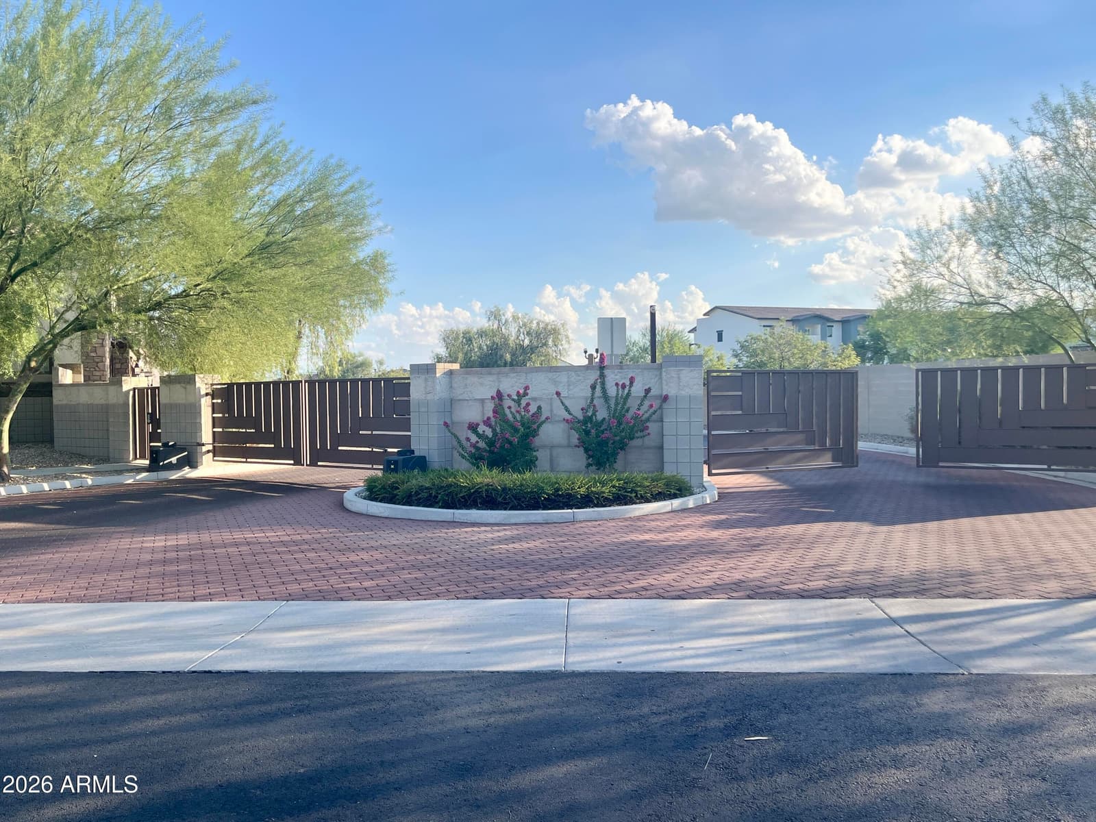 8835 W Fleetwood Lane, Glendale, AZ 85305 — photo 13 of 63