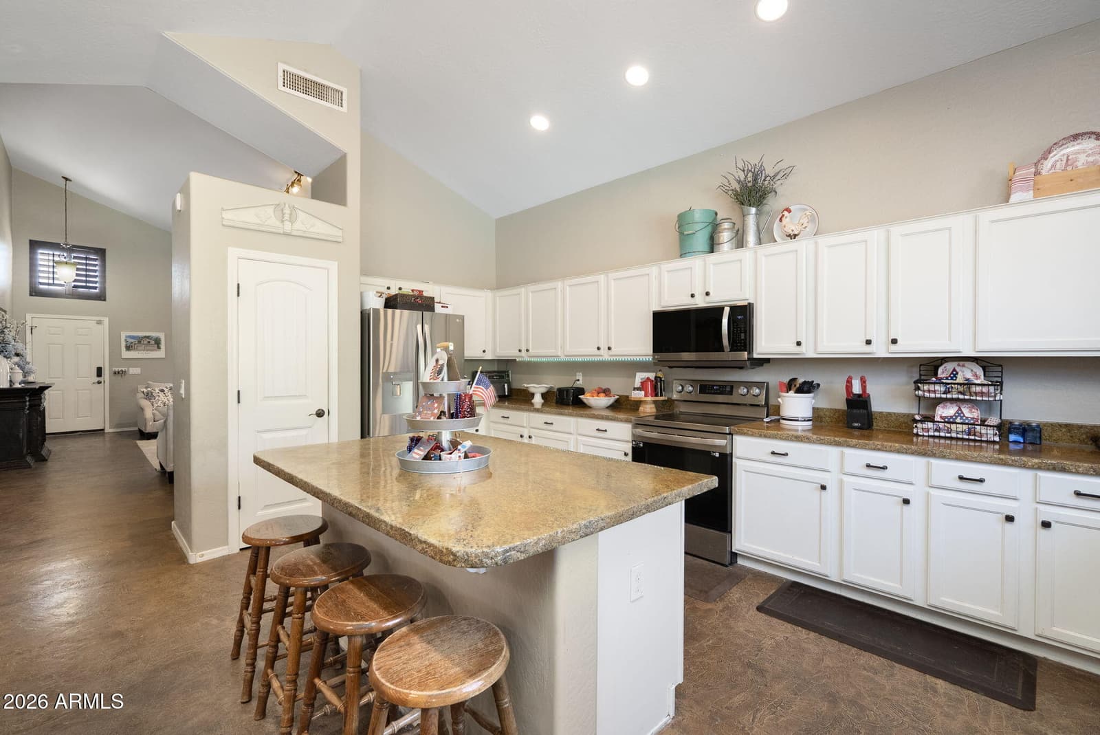 732 S Valle Verde, Mesa, AZ 85208 — photo 10 of 48