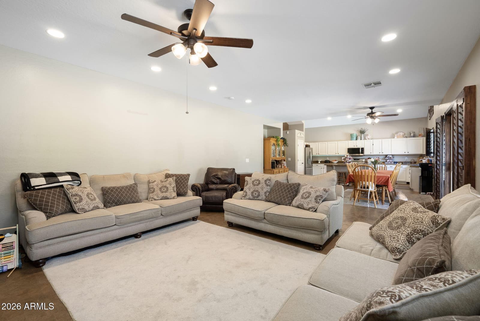 732 S Valle Verde, Mesa, AZ 85208 — photo 14 of 48