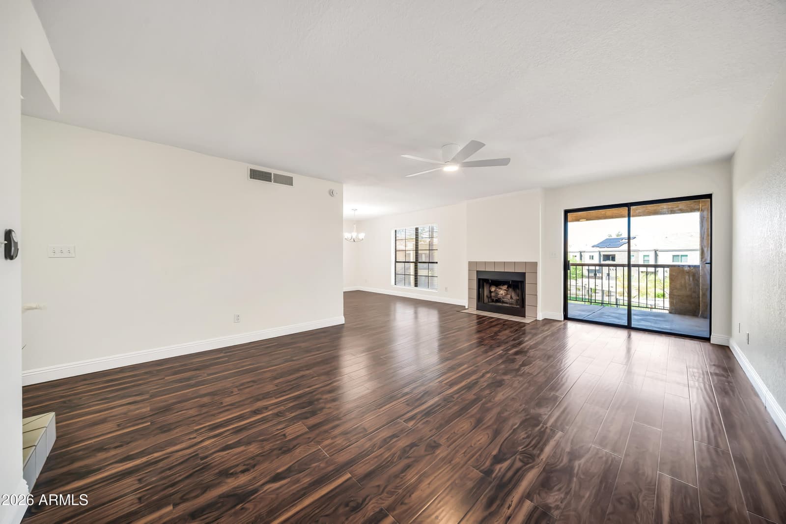 8302 N 21st Drive L201, Phoenix, AZ 85021 — photo 23 of 43