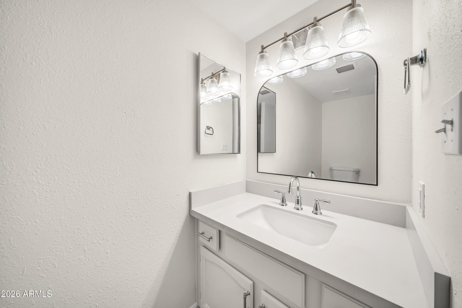 8302 N 21st Drive L201, Phoenix, AZ 85021 — photo 33 of 43