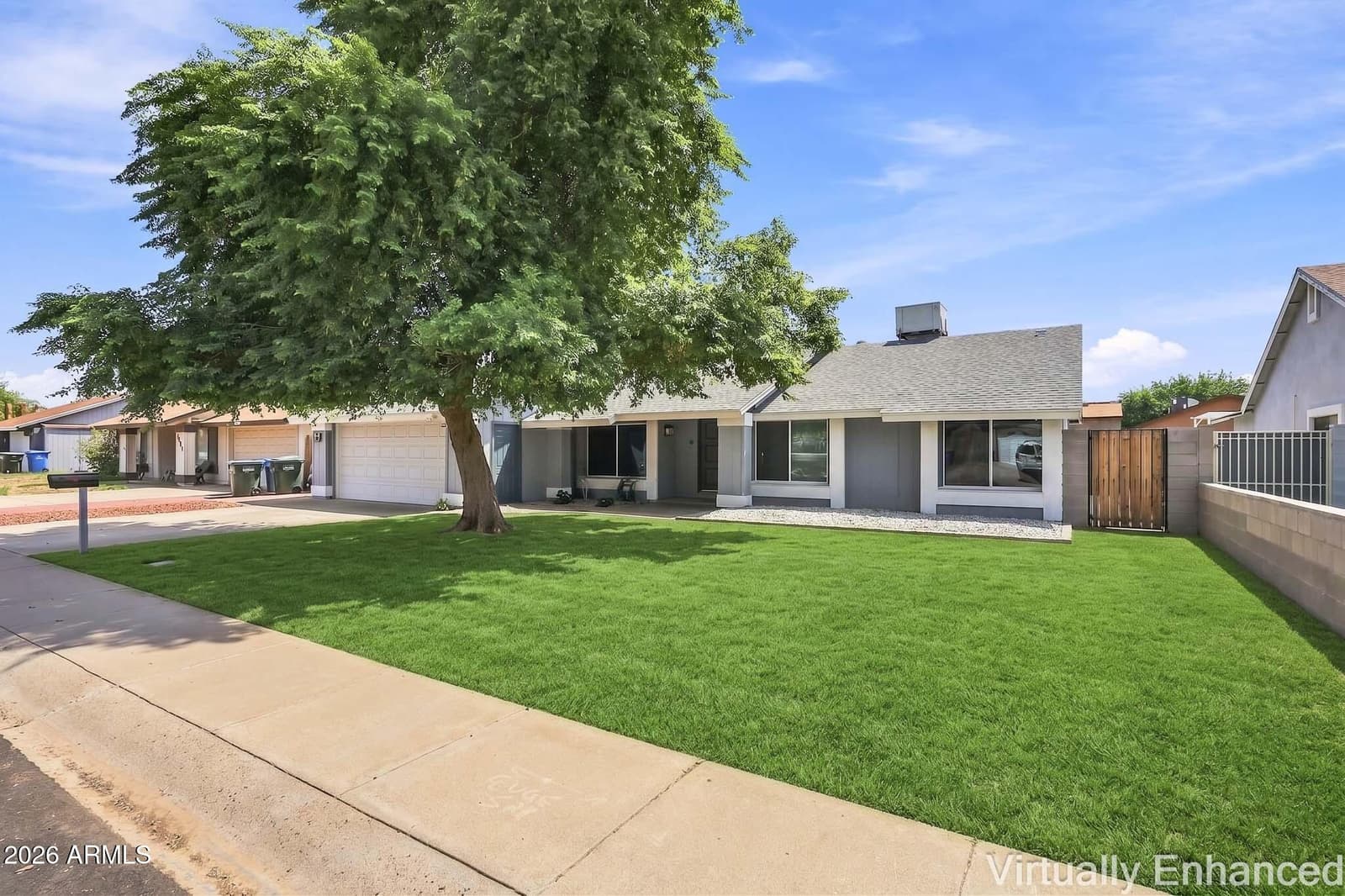 7635 W College Drive, Phoenix, AZ 85033 — photo 4 of 30