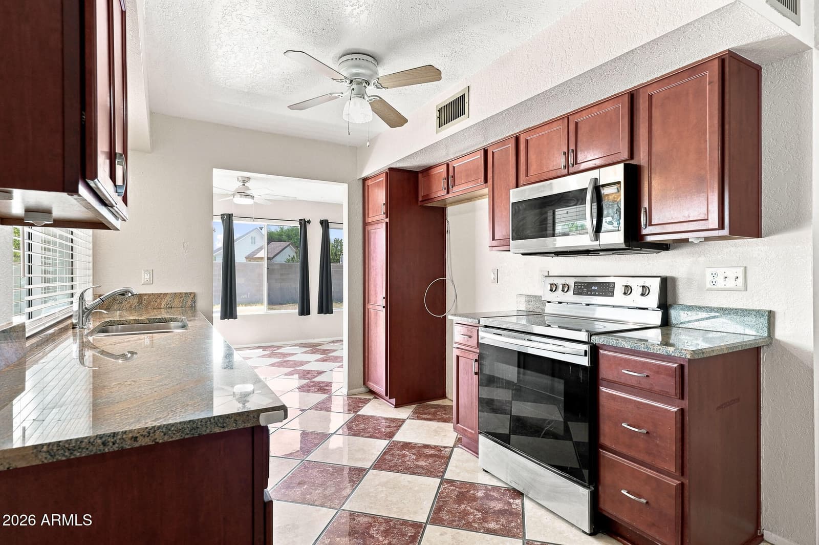 7635 W College Drive, Phoenix, AZ 85033 — photo 11 of 30