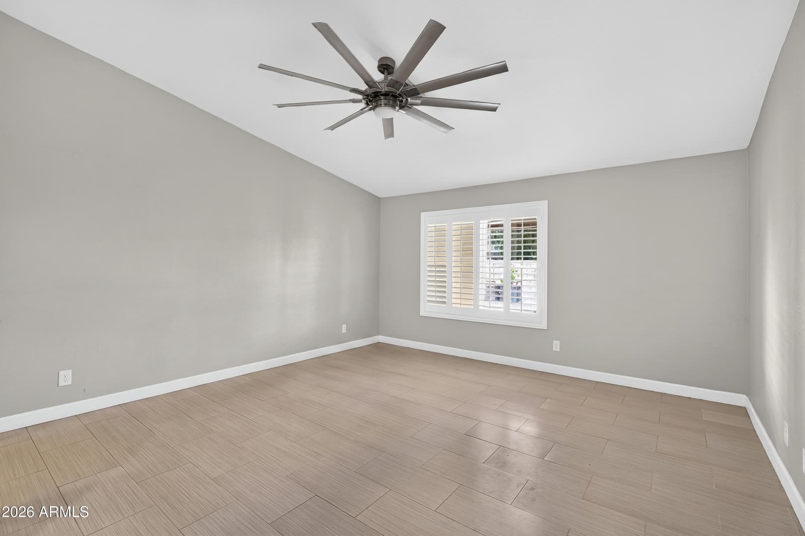 8566 W Keim Drive, Glendale, AZ 85305 — photo 17 of 40