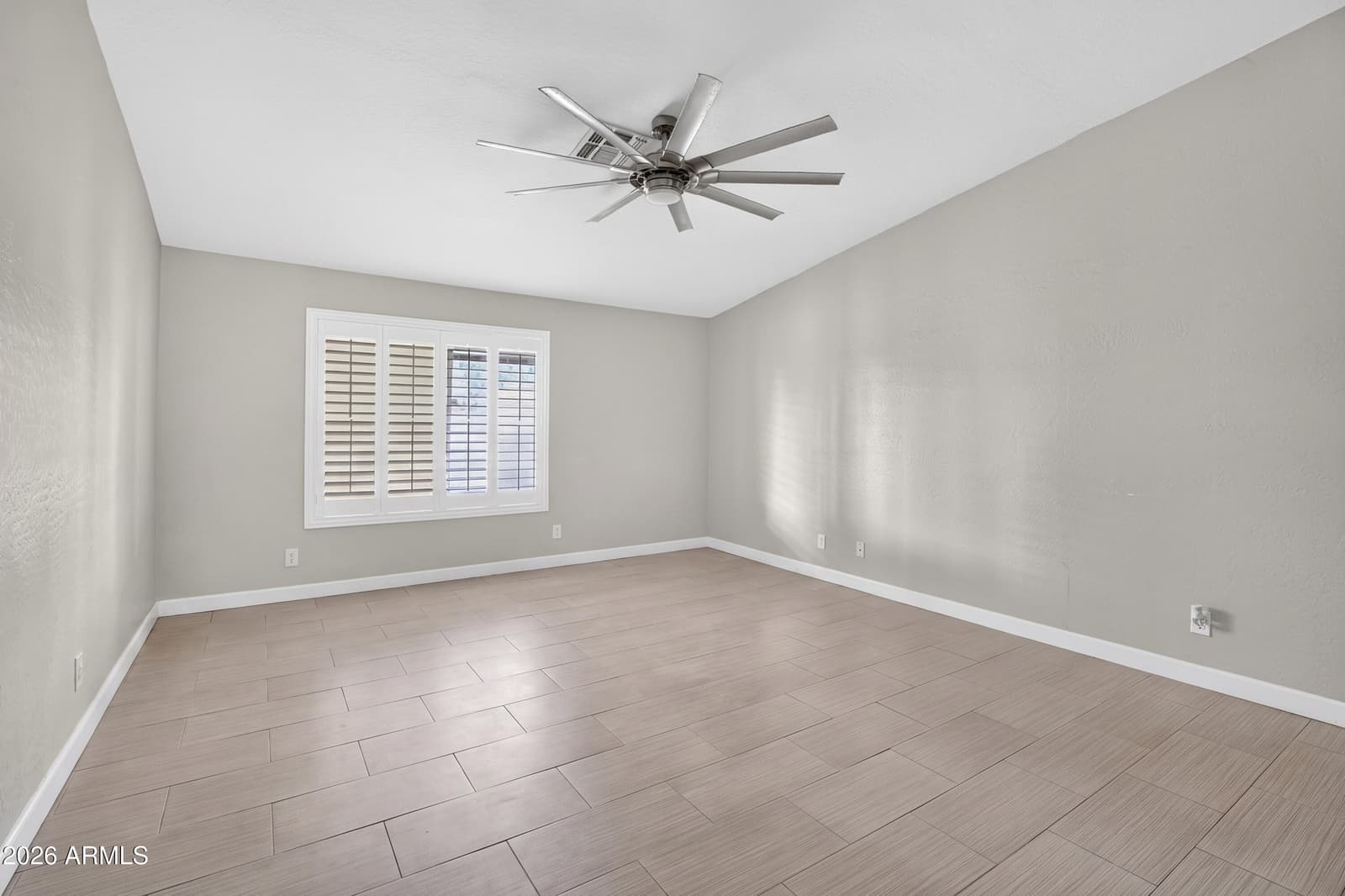 8566 W Keim Drive, Glendale, AZ 85305 — photo 18 of 40