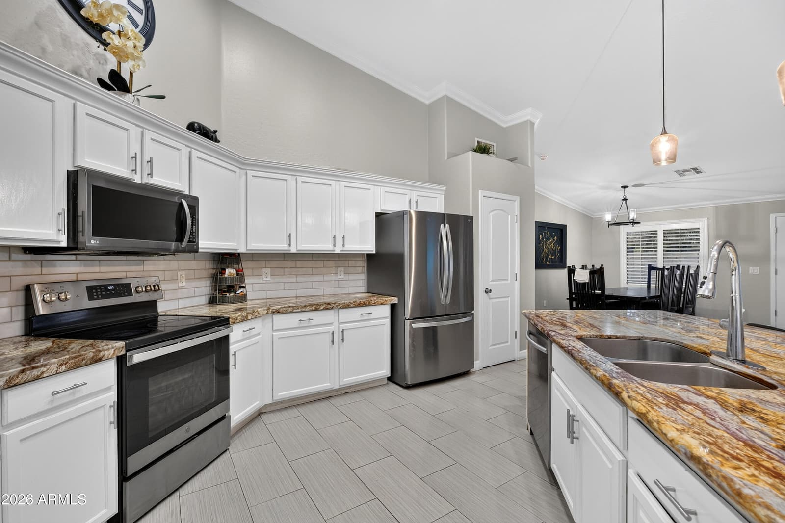 8566 W Keim Drive, Glendale, AZ 85305 — photo 13 of 40
