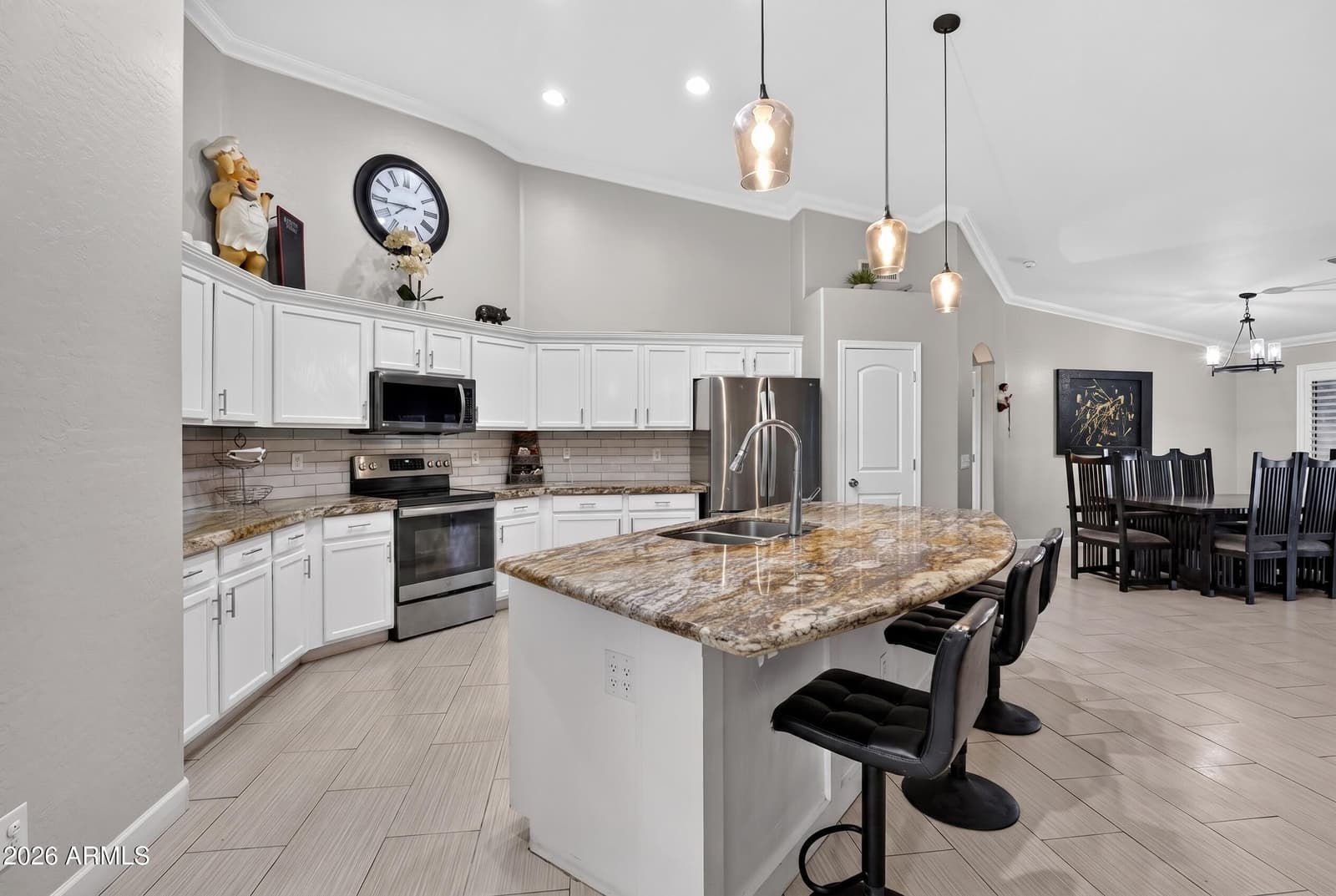 8566 W Keim Drive, Glendale, AZ 85305 — photo 11 of 40