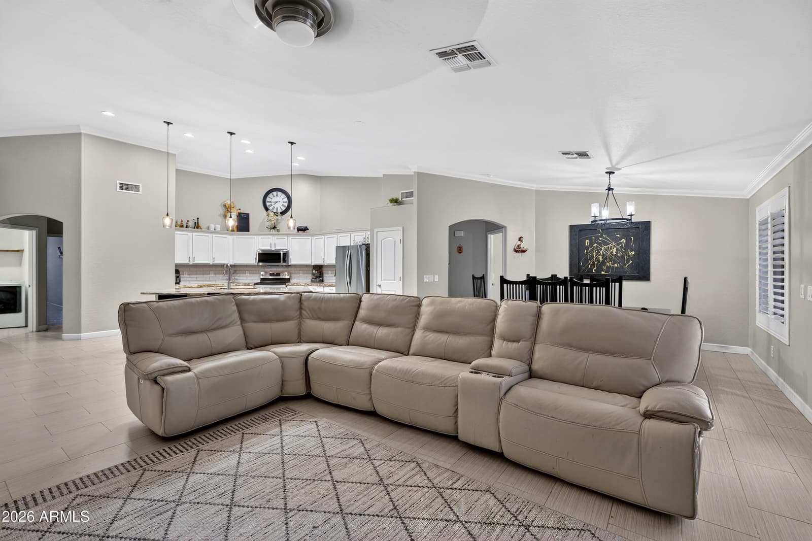 8566 W Keim Drive, Glendale, AZ 85305 — photo 9 of 40