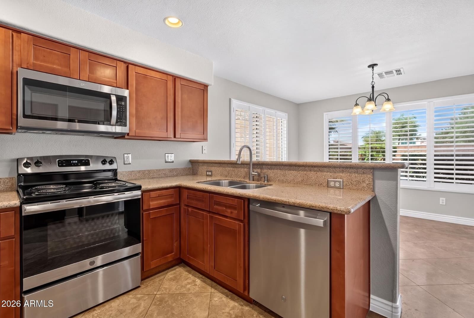 1328 S Heritage Drive, Gilbert, AZ 85296 — photo 12 of 34