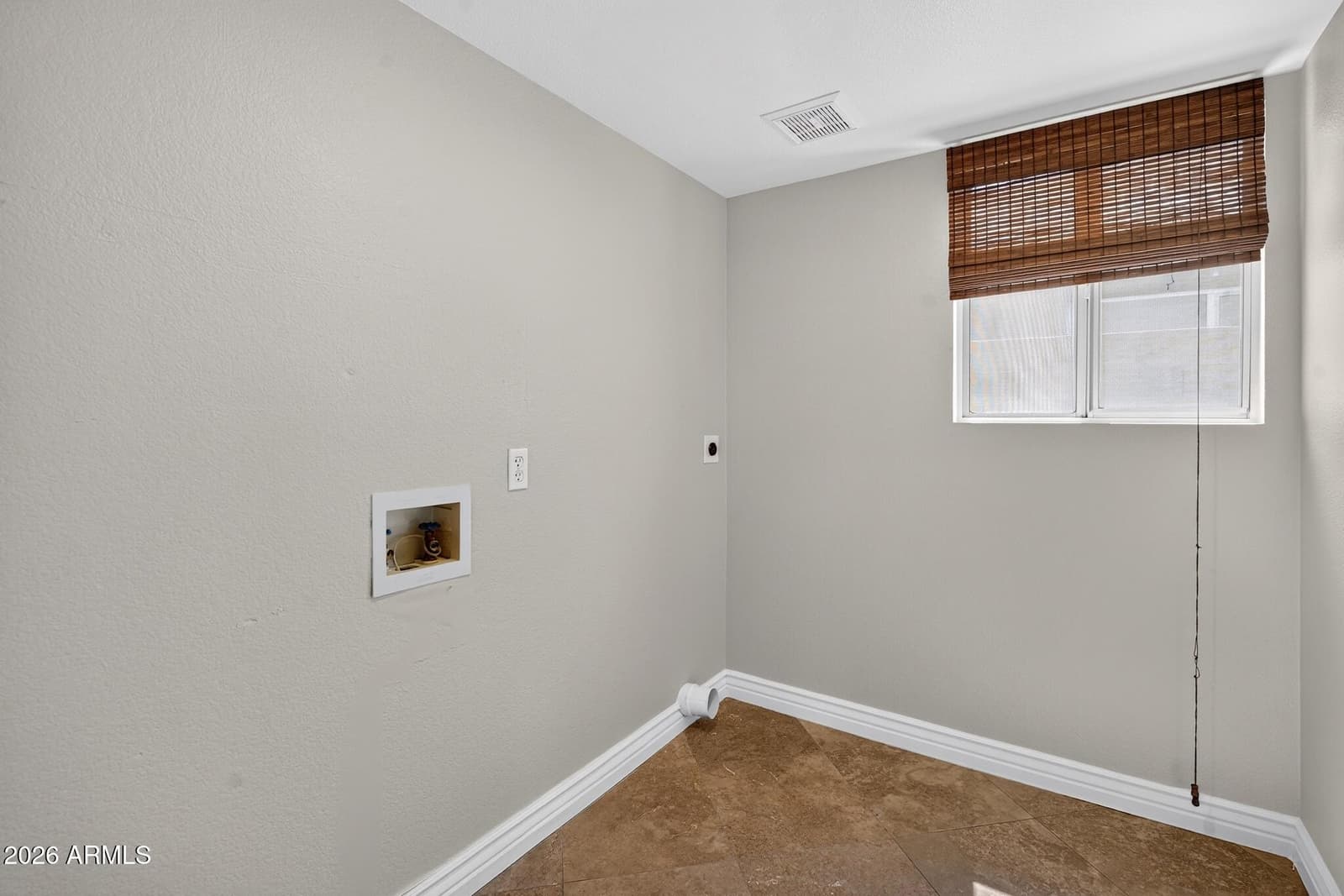 1328 S Heritage Drive, Gilbert, AZ 85296 — photo 13 of 34