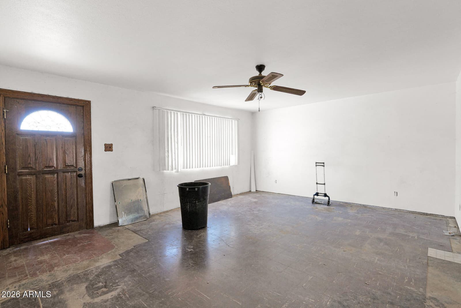 5838 N 64th Drive, Glendale, AZ 85301 — photo 4 of 24