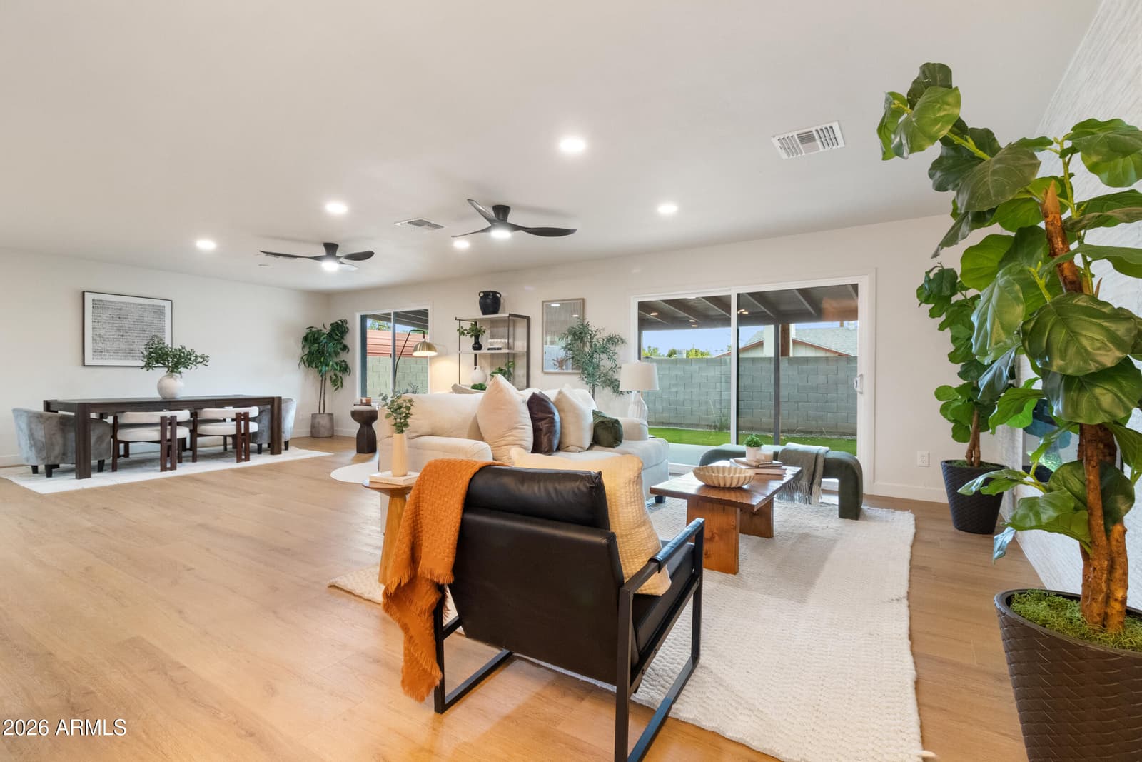 1637 W Griswold Road, Phoenix, AZ 85021 — photo 12 of 60