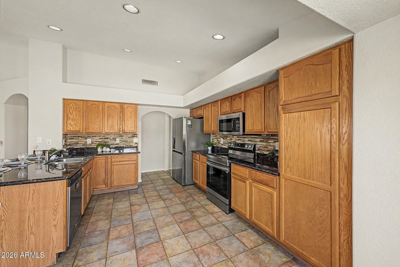 17403 N Elko Drive, Surprise, AZ 85374 — photo 5 of 38
