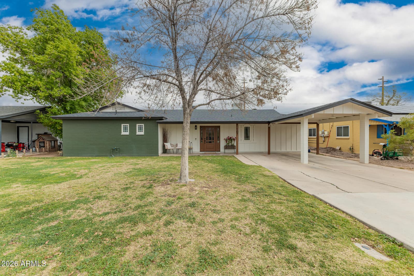 107 S Catalina Street, Gilbert, AZ 85233 — photo 1 of 38