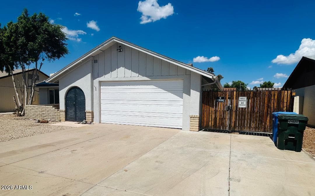 4136 W Corrine Drive, Phoenix, AZ 85029 — photo 2 of 29
