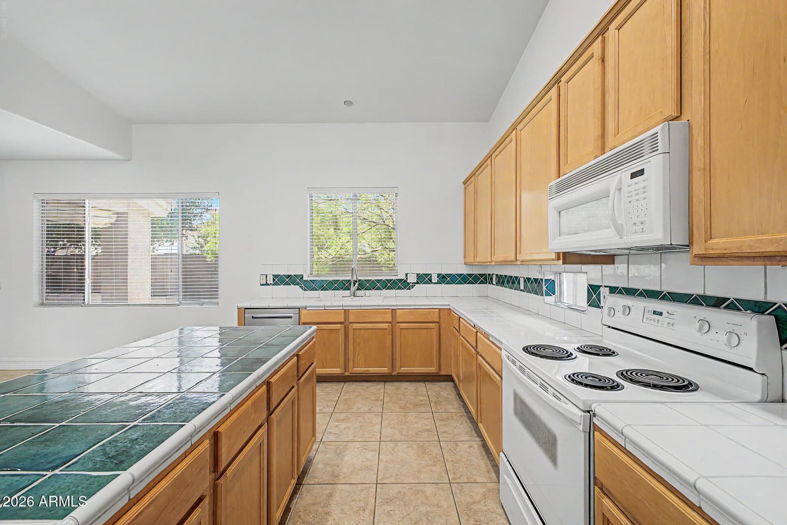 1223 W Waltann Lane, Phoenix, AZ 85023 — photo 15 of 51