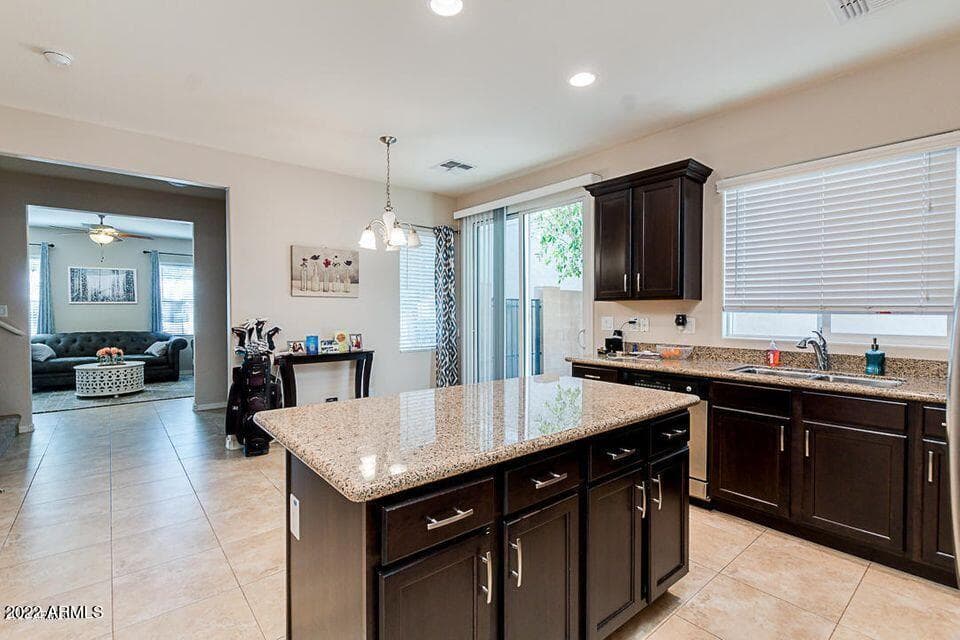 4072 E Oakland Street, Gilbert, AZ 85295 — photo 8 of 22