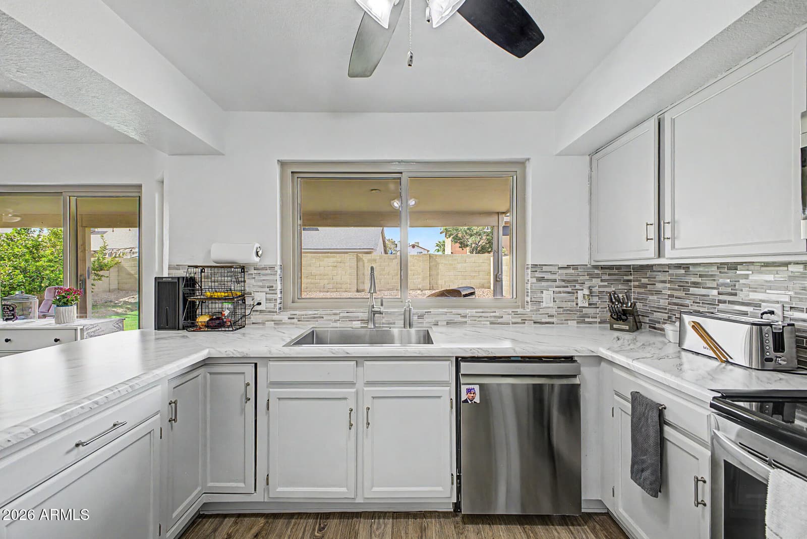 3926 W Mariposa Grande Lane, Glendale, AZ 85310 — photo 18 of 40