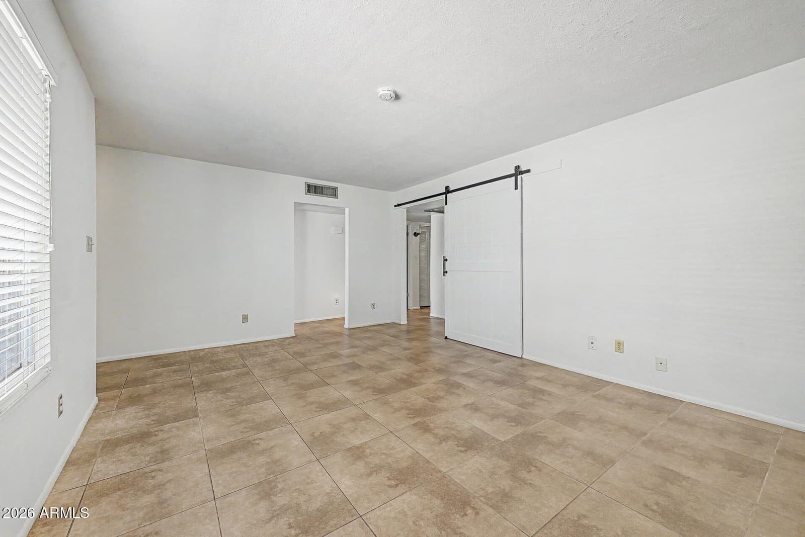 3327 W Mountain View Road, Phoenix, AZ 85051 — photo 6 of 32